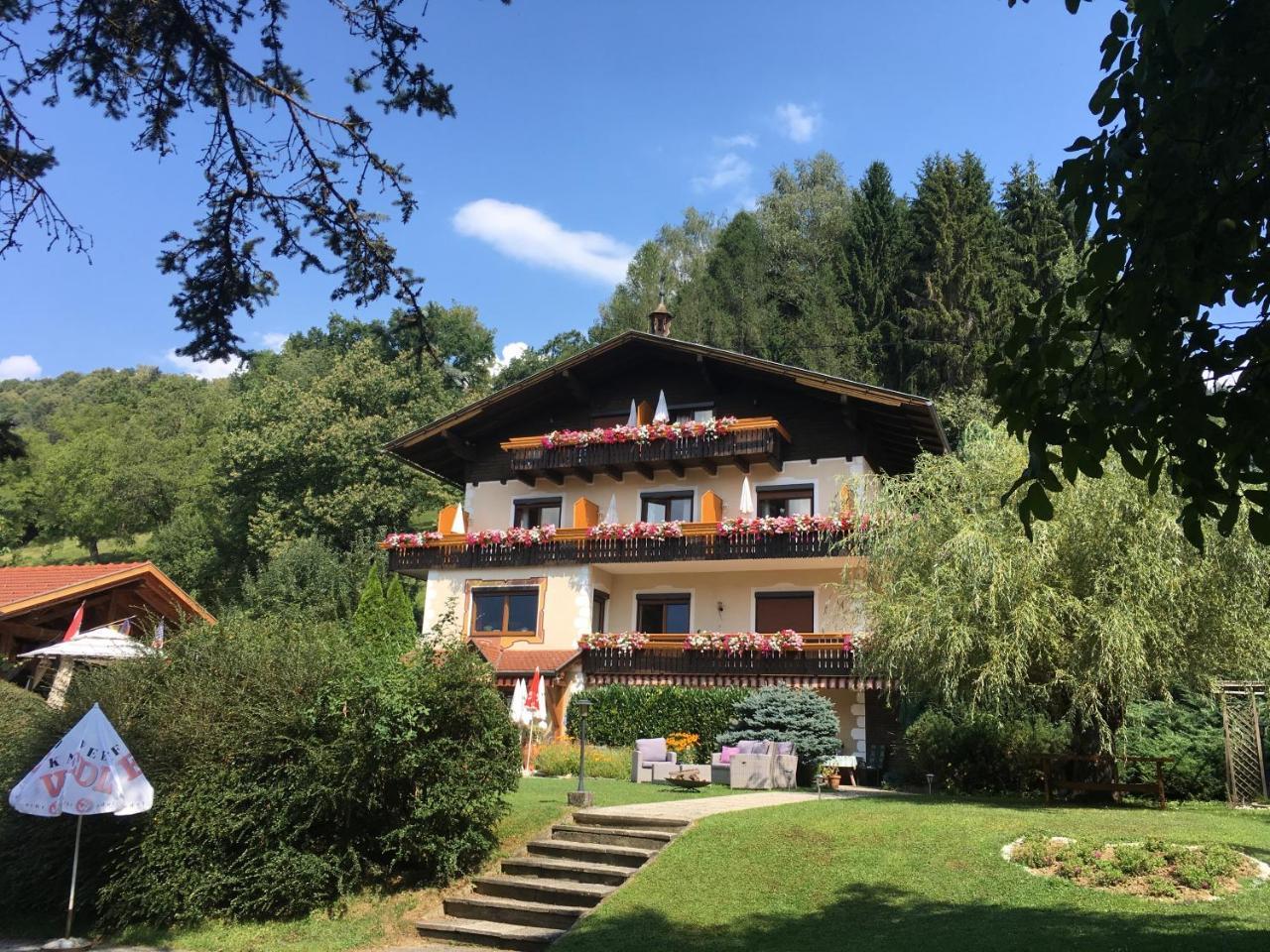 Hotel Karlsdorfer Hof Seeboden Exterior foto